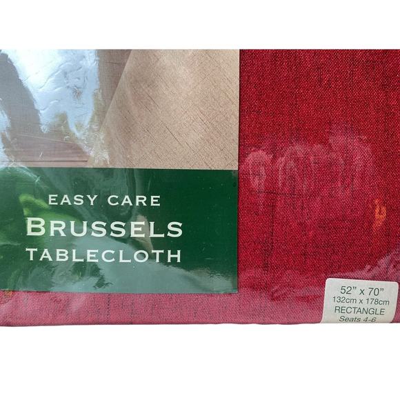 Brussels Easy Care Rectangle Tablecloth 100% Polyester Dark Red Seats 4-6 NEW - Picture 2 of 7